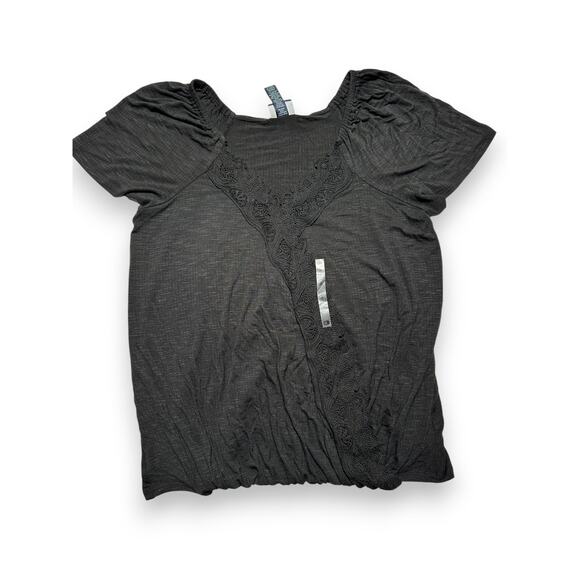 NWT Daytrip Black Lace V-Neck Wrap Elastic Hem Blouse Size Medium - Picture 7 of 12